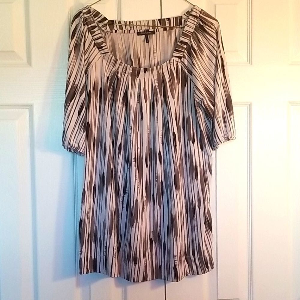 Daisy Fuentes black/white/gray print shirt